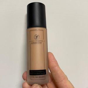 Young Living Savvy Minerals liquid foundation
